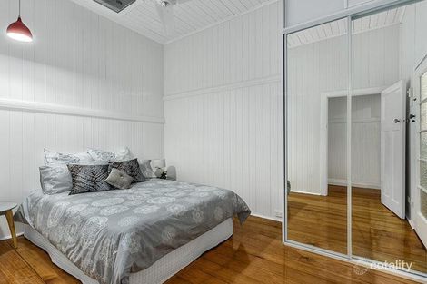 Property photo of 17 Devoy Street Ashgrove QLD 4060