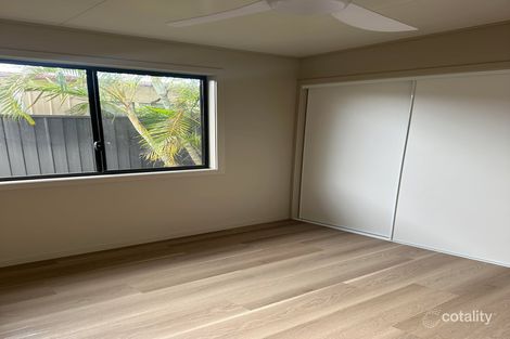 Property photo of 2 Rofail Court Thorneside QLD 4158