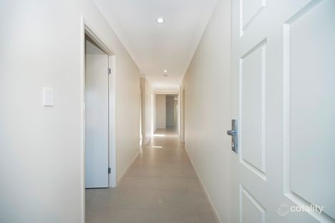 Property photo of 11 Fremont Street Mount Low QLD 4818
