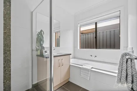 Property photo of 22 Allure Drive Greenvale VIC 3059