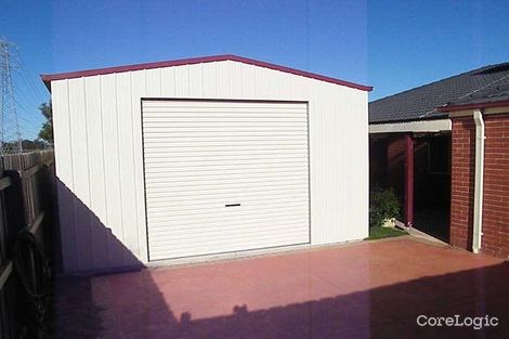 Property photo of 13 Lochgreen View Cranbourne VIC 3977