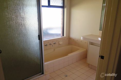 215 Boomerang Rd, Oldbury, WA 6121