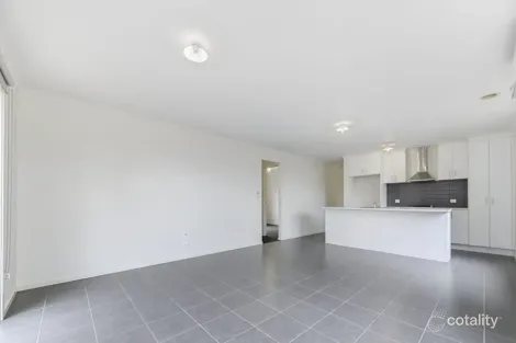Property photo of 5 Bayview Road Officer VIC 3809