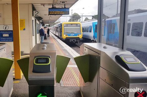 Property photo of 25 Waimarie Drive Mount Waverley VIC 3149