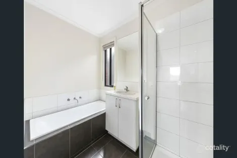 Property photo of 5 Bayview Road Officer VIC 3809