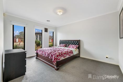 Property photo of 8 Shearer Way Aintree VIC 3336