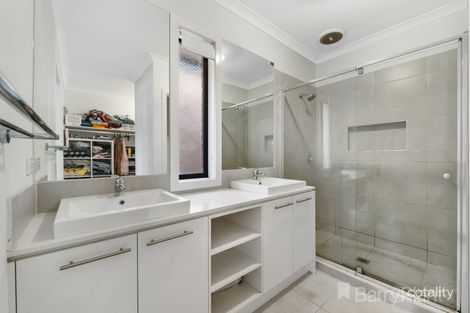 Property photo of 8 Shearer Way Aintree VIC 3336