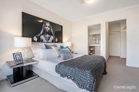 Property photo of 21 Falls Avenue Craigieburn VIC 3064