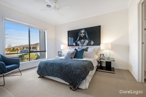 Property photo of 21 Falls Avenue Craigieburn VIC 3064