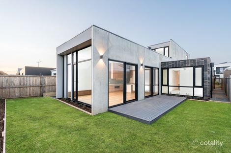 9 Wurrak Cres, Torquay, VIC 3228