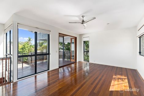 Property photo of 2/37 Third Avenue Palm Beach QLD 4221