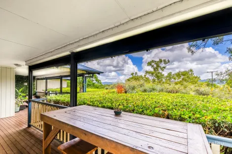 Property photo of 1 Huntingdale Drive Nambour QLD 4560