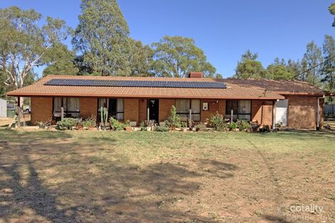 27 High Park Rd, Narromine, NSW 2821