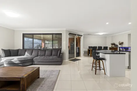 Property photo of 28 Trevean Drive Kleinton QLD 4352