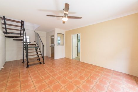 Property photo of 15 Sydney Street Labrador QLD 4215