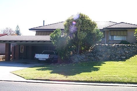 18 Cousins St, Karrinyup, WA 6018