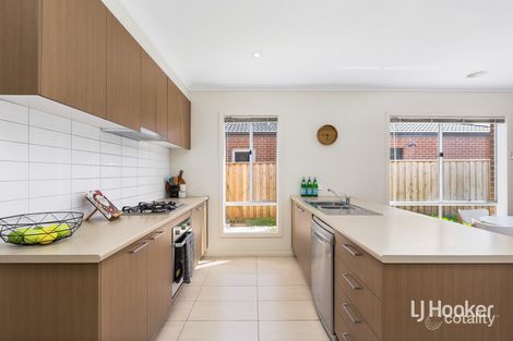 Property photo of 9 Walgett Street Point Cook VIC 3030