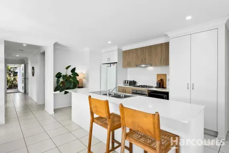 Property photo of 21 O'Connell Parade Urraween QLD 4655
