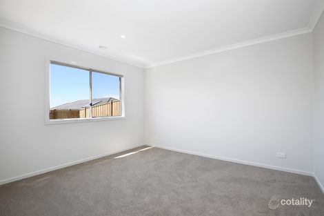 Property photo of 13 Bishopsgate Avenue Tarneit VIC 3029