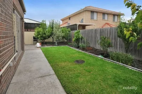 Property photo of 97 Hayfield Road Roxburgh Park VIC 3064
