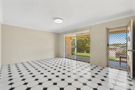 Property photo of 4 Maize Place Mansfield QLD 4122