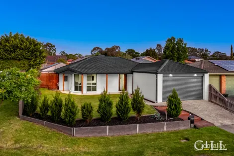 18 Claremont Glen, Berwick, VIC 3806