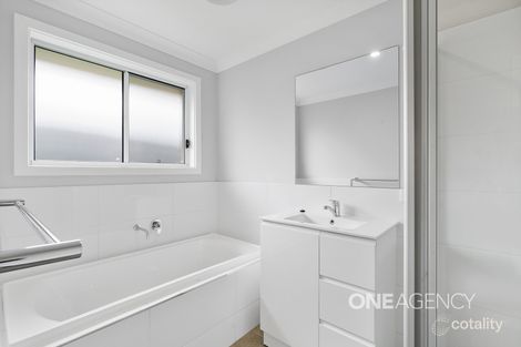 Property photo of 19 Windsail Lane Vincentia NSW 2540