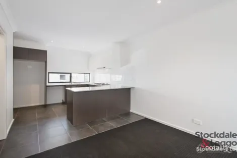Property photo of 3/1 Village Way Pakenham VIC 3810