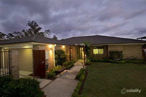 Property photo of 2 Wickham Close Everton Hills QLD 4053