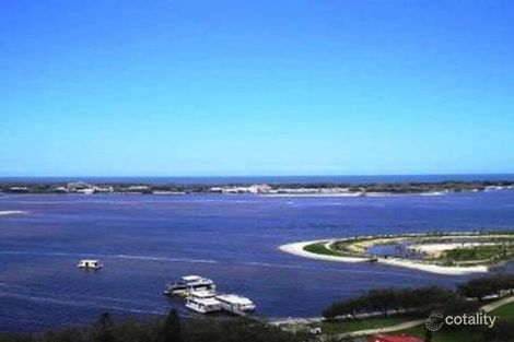 4b/114 Marine Pde, Southport, QLD 4215