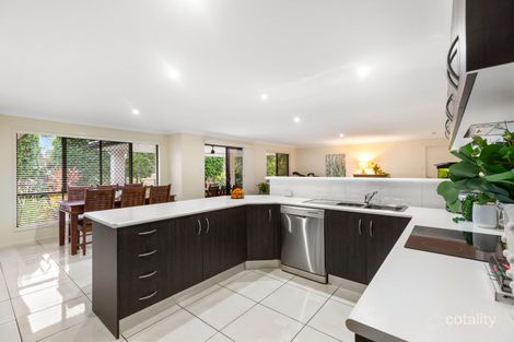 Property photo of 4 Highbury Place Upper Kedron QLD 4055