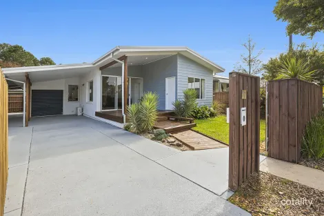 17 Sixteenth Ave, Sawtell, NSW 2452