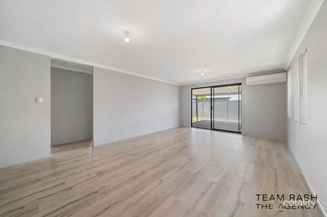 Property photo of 13 Featherleaf Elbow Banksia Grove WA 6031