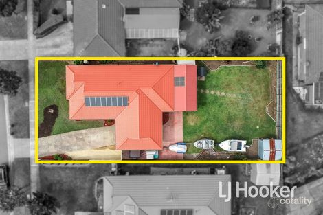 Property photo of 31 Amberly Park Drive Narre Warren South VIC 3805