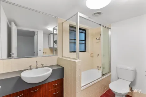 Property photo of 13/106 Linton Street Kangaroo Point QLD 4169