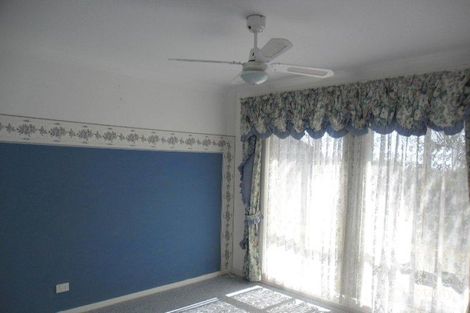 Property photo of 18 Phillip Crescent Barrack Heights NSW 2528