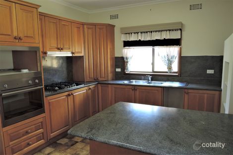 Property photo of 5 Sinns Avenue Werribee VIC 3030