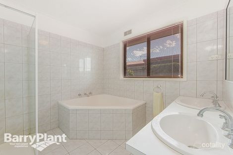 Property photo of 3 Currunghi Court St Albans VIC 3021