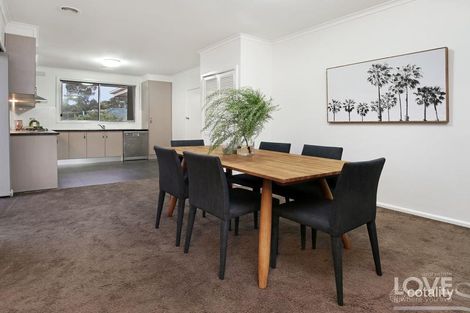 Property photo of 6 The Fairway Kingsbury VIC 3083