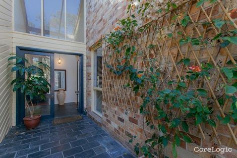 Property photo of 22 Fernleigh Loop Adamstown Heights NSW 2289