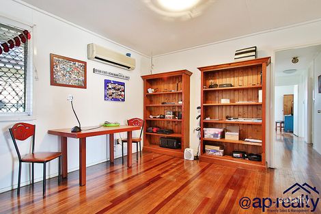 Property photo of 10 Muriel Avenue Ellen Grove QLD 4078
