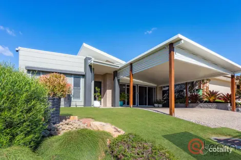 Property photo of 2 Sovereign Drive Deebing Heights QLD 4306