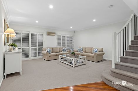 Property photo of 7 Maple Court Carindale QLD 4152