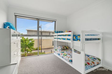 Property photo of 18 Azurite Way Treeby WA 6164