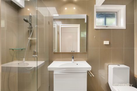 Property photo of 16 Carinya Road Greensborough VIC 3088