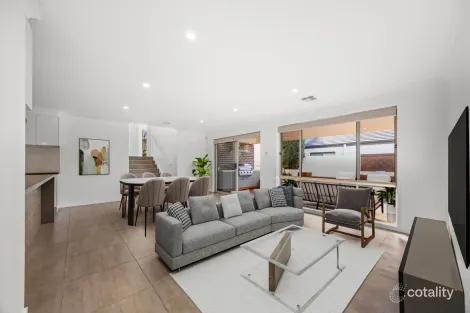 Property photo of 5 Cartledge Street Casey ACT 2913