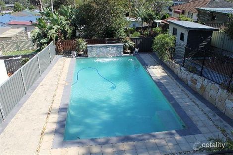 23 Middle St, Caves Beach, NSW 2281