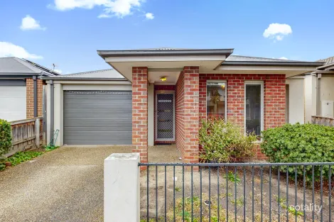 10 Armidale Dr, Pakenham, VIC 3810