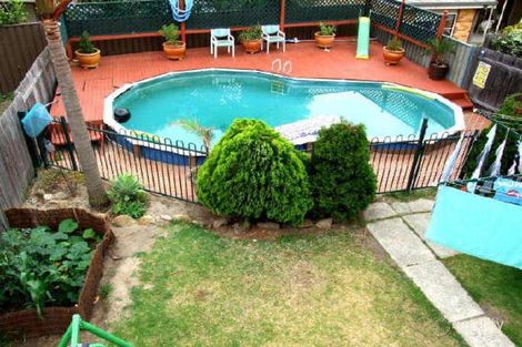 Property photo of 11 Watkin Avenue Earlwood NSW 2206
