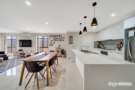 Property photo of 7 Vivienne Way Marsden QLD 4132
